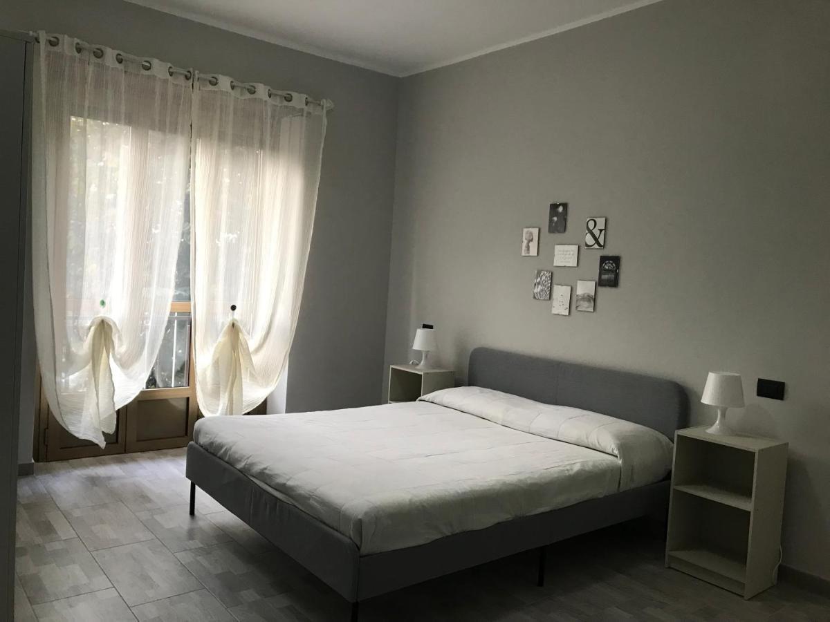 Il Borgo Antico: Vista Su Reggia Di Venaria Reale Apartamento Exterior foto